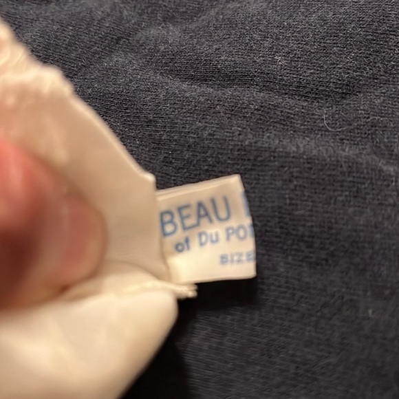 Vintage Ivory Slip - Picture 11 of 12